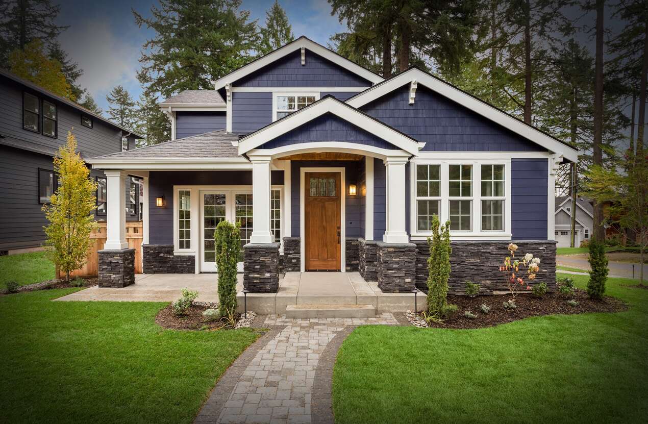 Front of a house in daylight from the perspective of someone with Usher syndrome. First of five stages. 